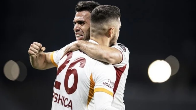 Galatasaray'da veda! Sosyal medyadan duyurdu