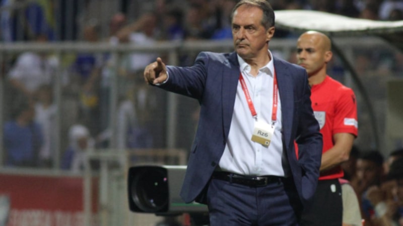 Bosna Hersek Milli Futbol Takımı, Faruk Hadzibegic'le yollar ayrıldı