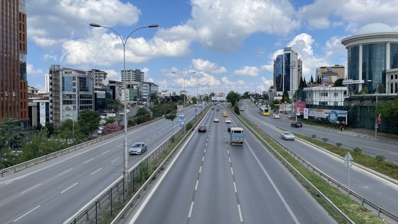 İstanbul'da alışılmadık durum! Trafik yoğunluğu yüzde 2'ye kadar düştü