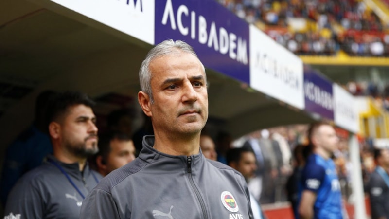 Fenerbahçe'de İsmail Kartal'ın hacdan dönmesi bekleniyor