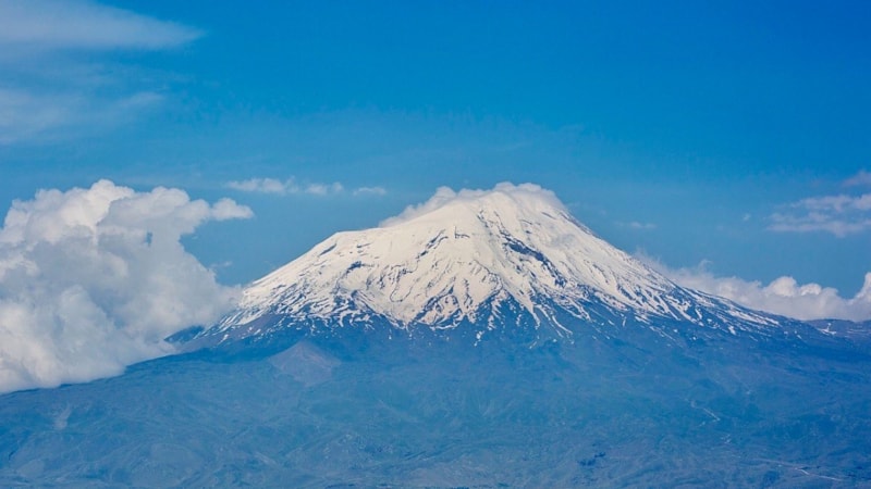 Ağrı Dağı, heybetiyle mest ediyor