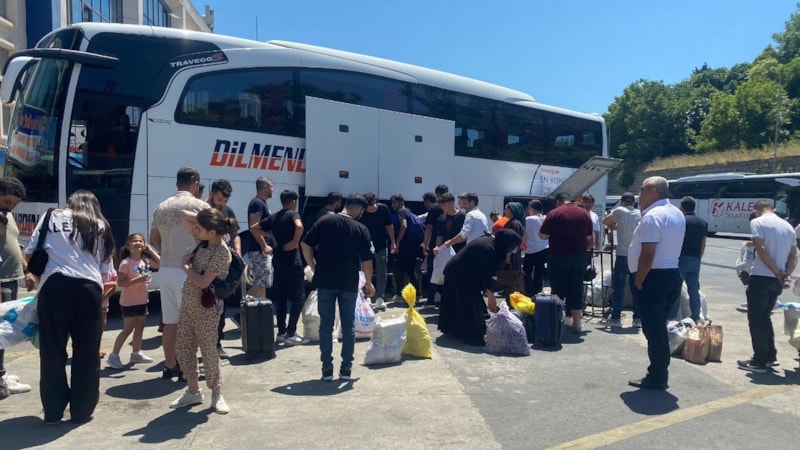Tatilciler dönüyor!  15 Temmuz Demokrasi Otogarı’nda yoğunluk oluştu