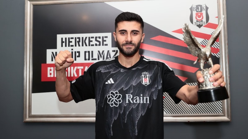 Emrecan Bulut'un hikayesi: Pandemide futbolu bıraktı 2 sene sonra Süper Lig'e yükseldi