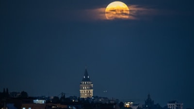 İstanbul'da dolunay manzaraları