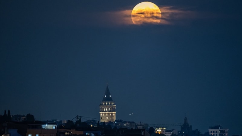 İstanbul'da dolunay manzaraları