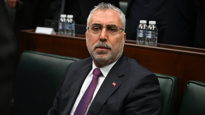 Vedat Işıkhan: Memur maaşlarında zam Meclis tatile girmeden hayata geçirilecek