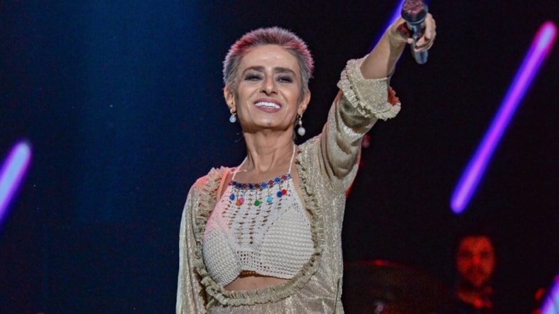 Yıldız Tilbe, peruğu çıkardı