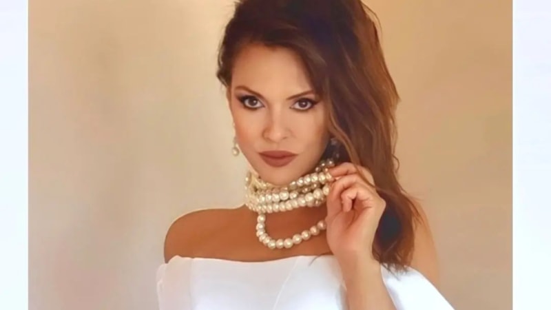 Aydan Şener tatile çıktı