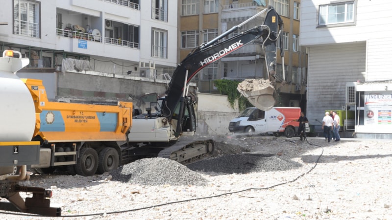 Diyarbakır’da yıkılan binalar için yeni bilirkişi raporu hazırlanacak