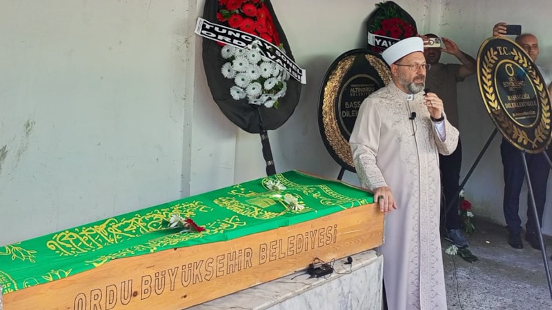 Diyanet İşleri Başkanı Erbaş, amcası Hasan Erbaş’ın cenaze namazını kıldırdı