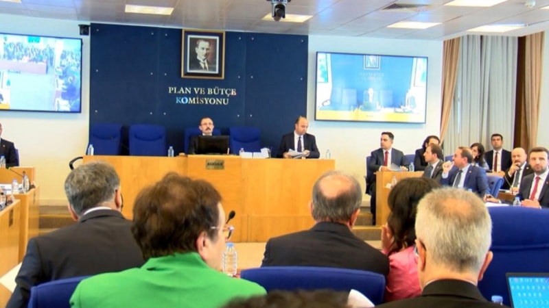 TBMM Plan ve Bütçe Komisyonu memur maaşları için toplandı