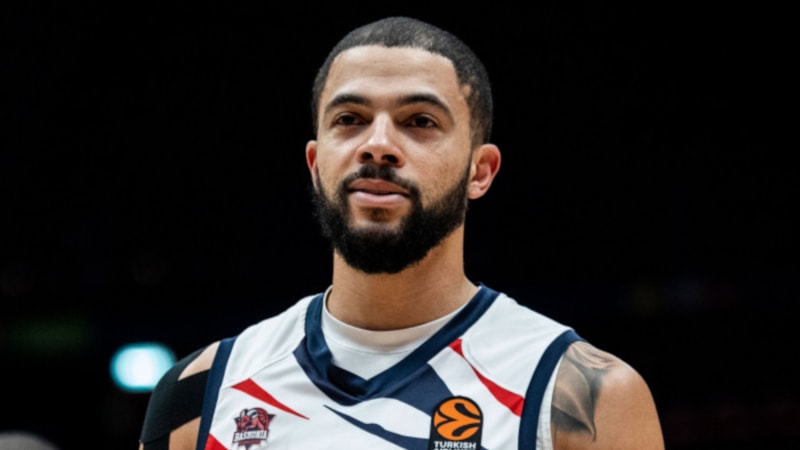 Darius Thompson, Anadolu Efes'te