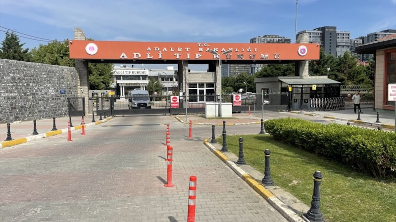 İstanbul Bayrampaşa'da havuzda hareketsiz halde bulunan lise öğrencisi öldü