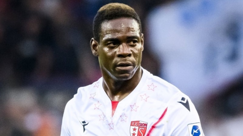 Mario Balotelli, Trabzonspor'a haber yolladı