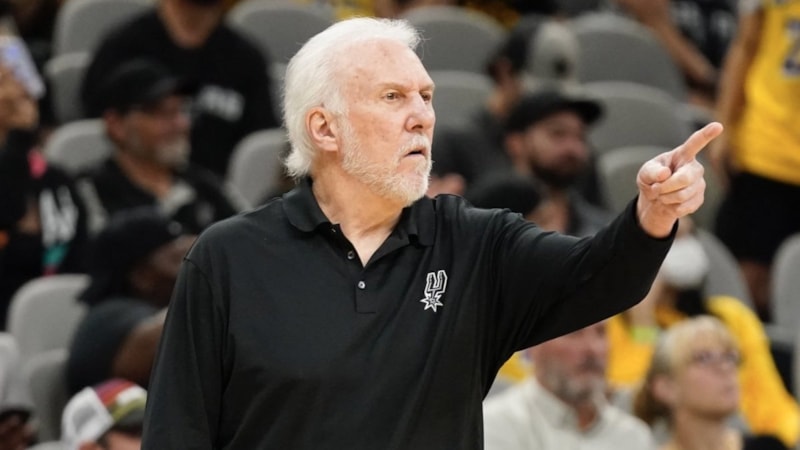San Antonio Spurs, başantrenörü Gregg Popovich ile sözleşme yeniledi