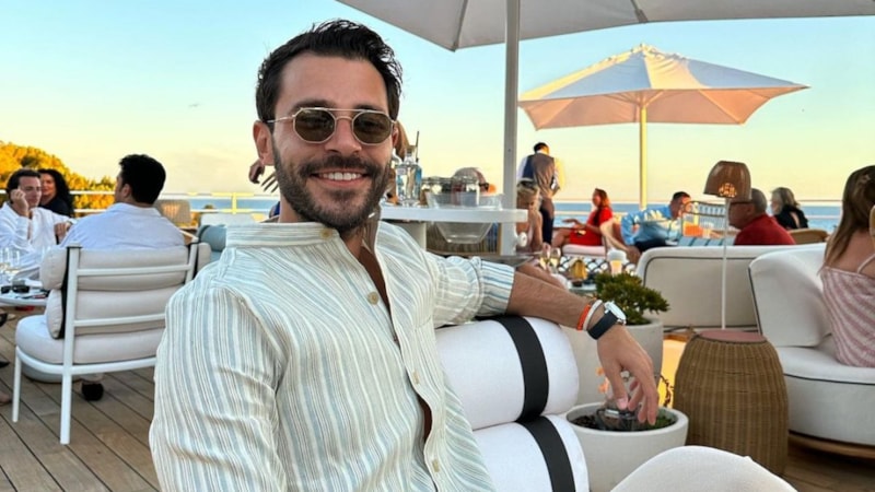 Hakan Sabancı, tatilden Hande Erçel'siz döndü