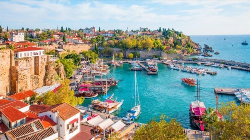 Gezgin gençler gidiyor! Bakanlık duyurdu: Ücretsiz konaklama...