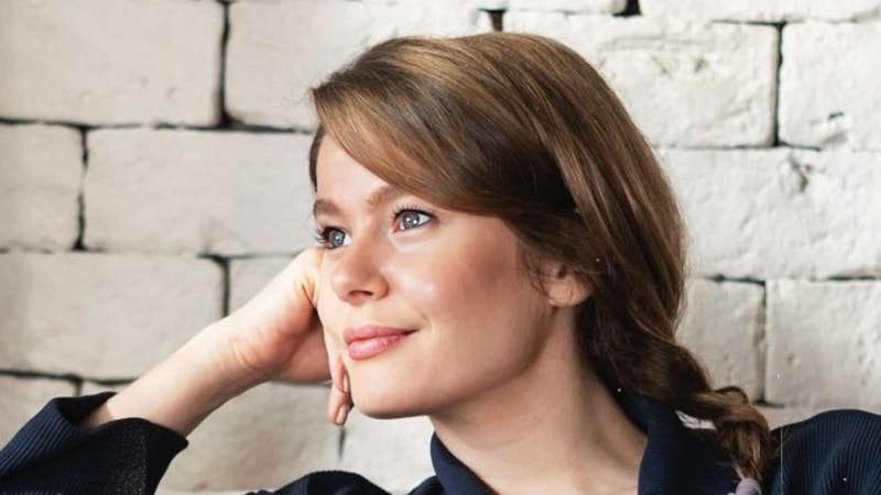 Filiz Akın'dan Burcu Biricik'e övgü