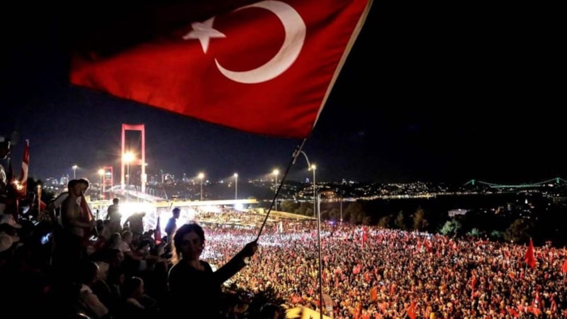 15 Temmuz resmi tatil mi? 15 Temmuz hangi güne denk geliyor? Demokrasi ve Milli Birlik Günü..