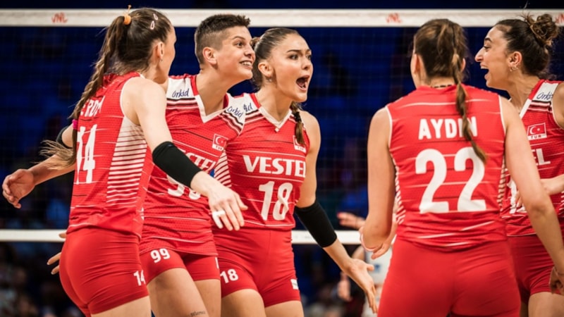 İtalya'yı deviren Filenin Sultanları yarı final biletini kaptı