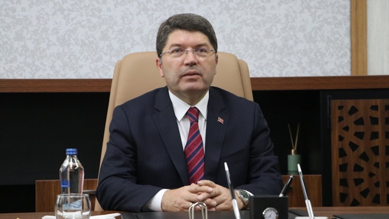 Adalet Bakanı Tunç'tan koronavirüs iznindeki hükümlülere yönelik açıklama