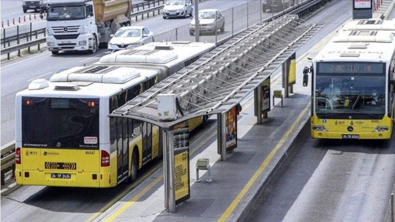Yarın toplu taşıma ücretsiz mi? 15 Temmuz otobüs, marmaray, metro bedava mı?