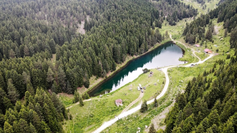 Artvin'in 2 bin rakımda gizli güzelliği Balık Gölü