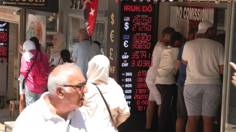 Kapalıçarşı, döviz ve altının nabzını tuttu