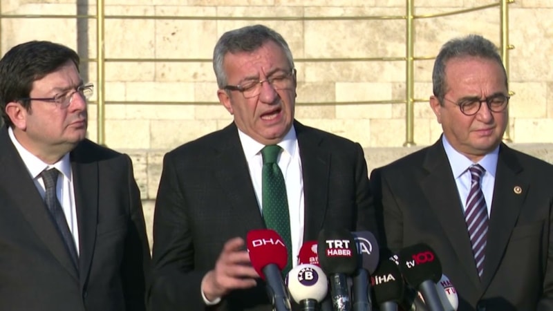 Ekrem İmamoğlu'nun değişim toplantısına katılan CHP'nin demirbaş vekilleri