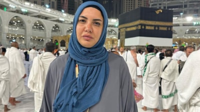 Fulya Öztürk'ten Umre ziyaretine gelen yorumlara tepki: Kötü kalpliler Allah size akıl vicdan versin