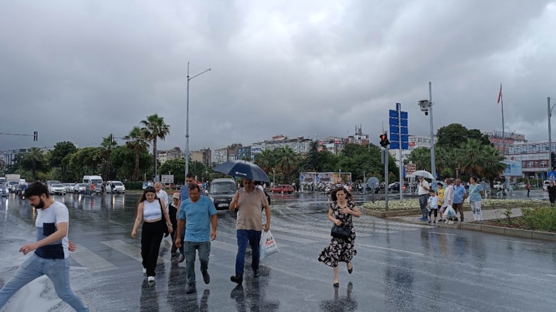 Meteoroloji uyardı! Samsun'da sağanak başladı...