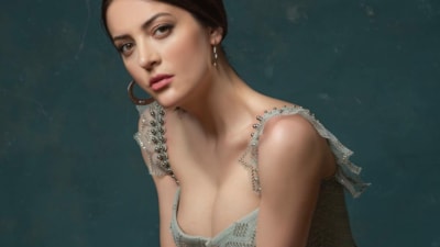 İrem Sak, küçük sevgilisini paylaştı