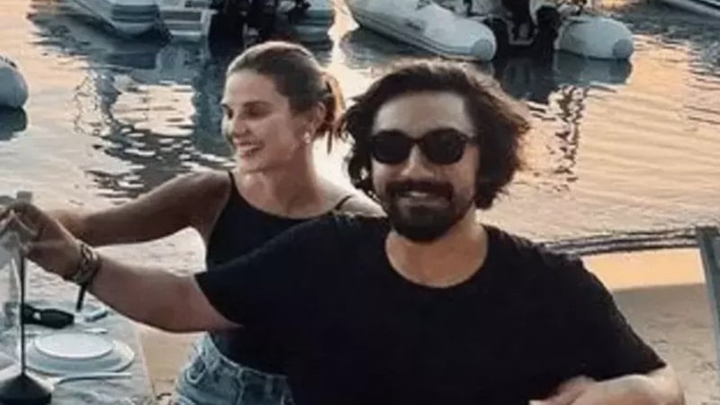 Umut Evirgen ve Alina Boz Yunanistan'a gitti