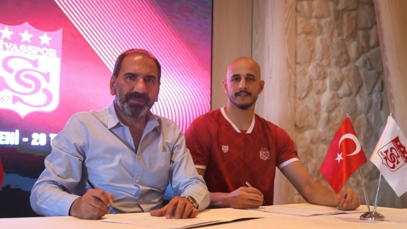 Sivasspor, kalesini Erhan Erentürk ile güçlendirdi