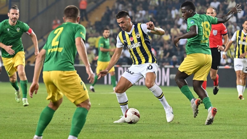 Fenerbahçe, Zimbru'yu 5 golle geçti