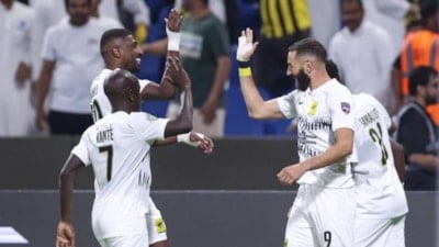 Karim Benzema, Suudi Arabistan'da ilk golünü attı