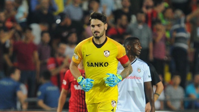 Galatasaray ile anlaşan Günay Güvenç, Gaziantep'e veda etti