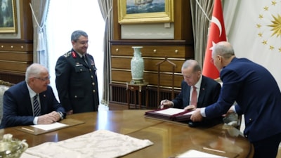 YAŞ kararları açıklandı! 32 general ve amiral bir üst rütbeye yükseltildi