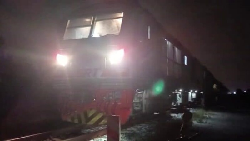 Tayland'da yük treni işçi kamyonu çarpıştı: 8 ölü