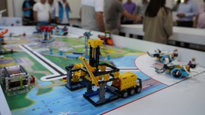 Kahramanmaraş'ta afetzede öğrenciler, atölyede robotik kodlama öğreniyor