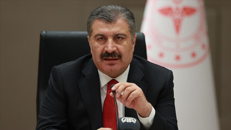 Fahrettin Koca: Hastanelerde yatan 617 depremzedenin tedavisinin devam ediyor