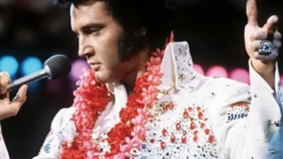 Elvis Presley’in ceketine 128 bin sterlin verdiler