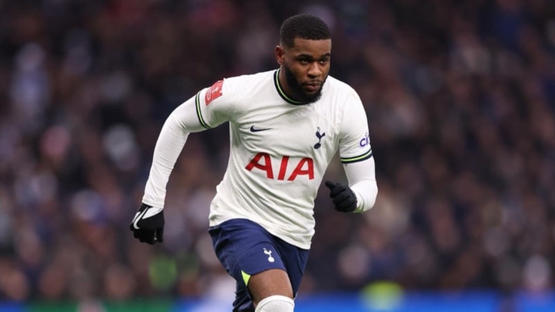 Beşiktaş, Japhet Tanganga'yı gündemine aldı