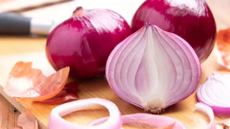 Doktorlar şaşırıp kalıyor! Soğanı birkaç dakika kaynatmak yetiyor! Farkı gören 