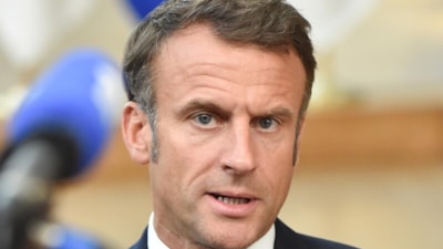 Fransa'da senatörlerden, Macron'un Afrika politikalarına eleştiri