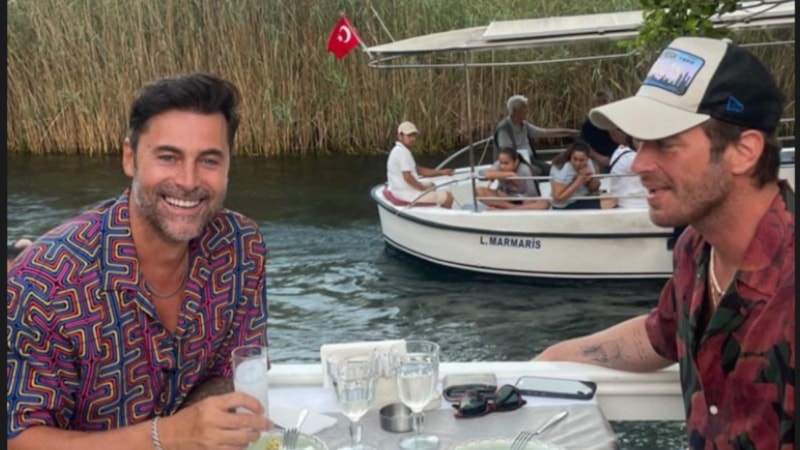 Kıvanç Tatlıtuğ ile Kıvanç Kasabalı'dan tatil pozu