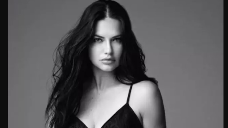 Adriana Lima, Victoria's Secret'la döndü