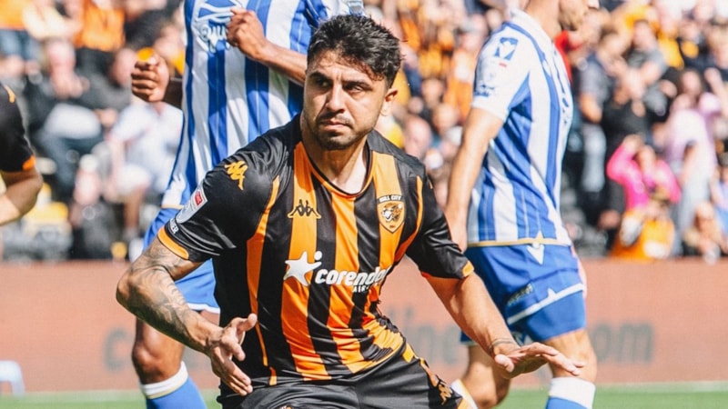 Ozan Tufan hat-trick yaptı, Hull City ilk galibiyetini aldı