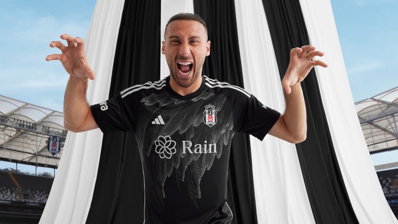 Cenk Tosun, kadroya geri dönüyor
