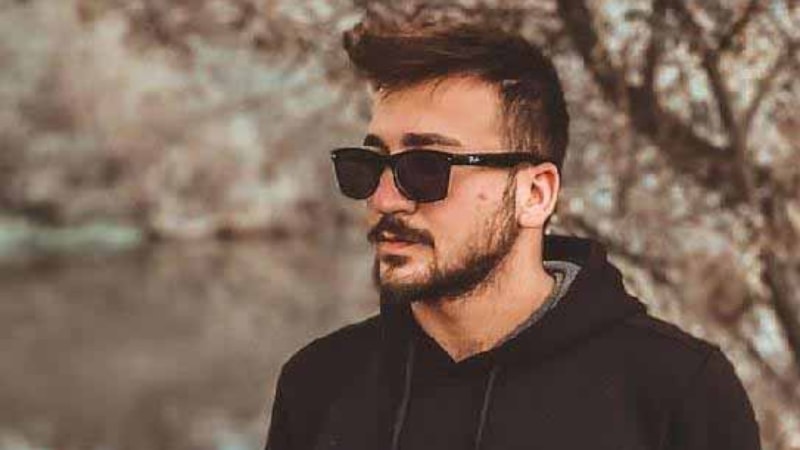 Adana'da sosyal medya fenomeni motosiklet kazasında can verdi